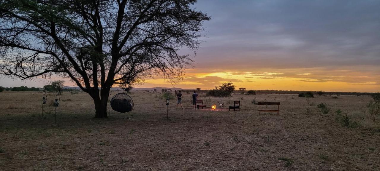 Hotel Zawadi Camp Serengeti Exterior foto