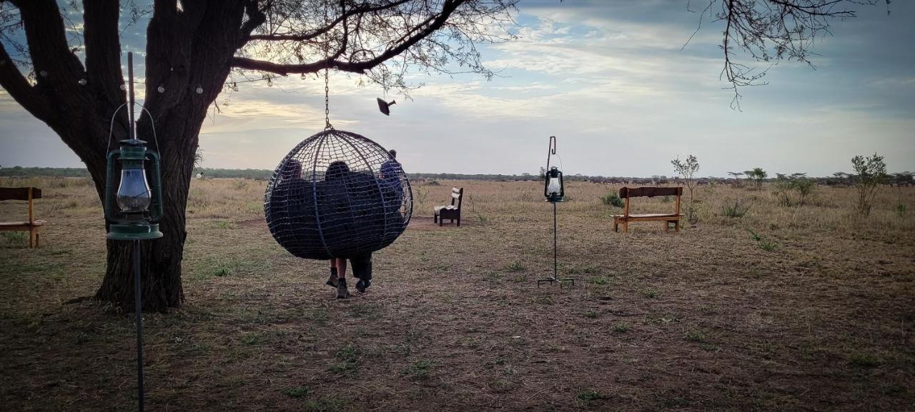Hotel Zawadi Camp Serengeti Exterior foto