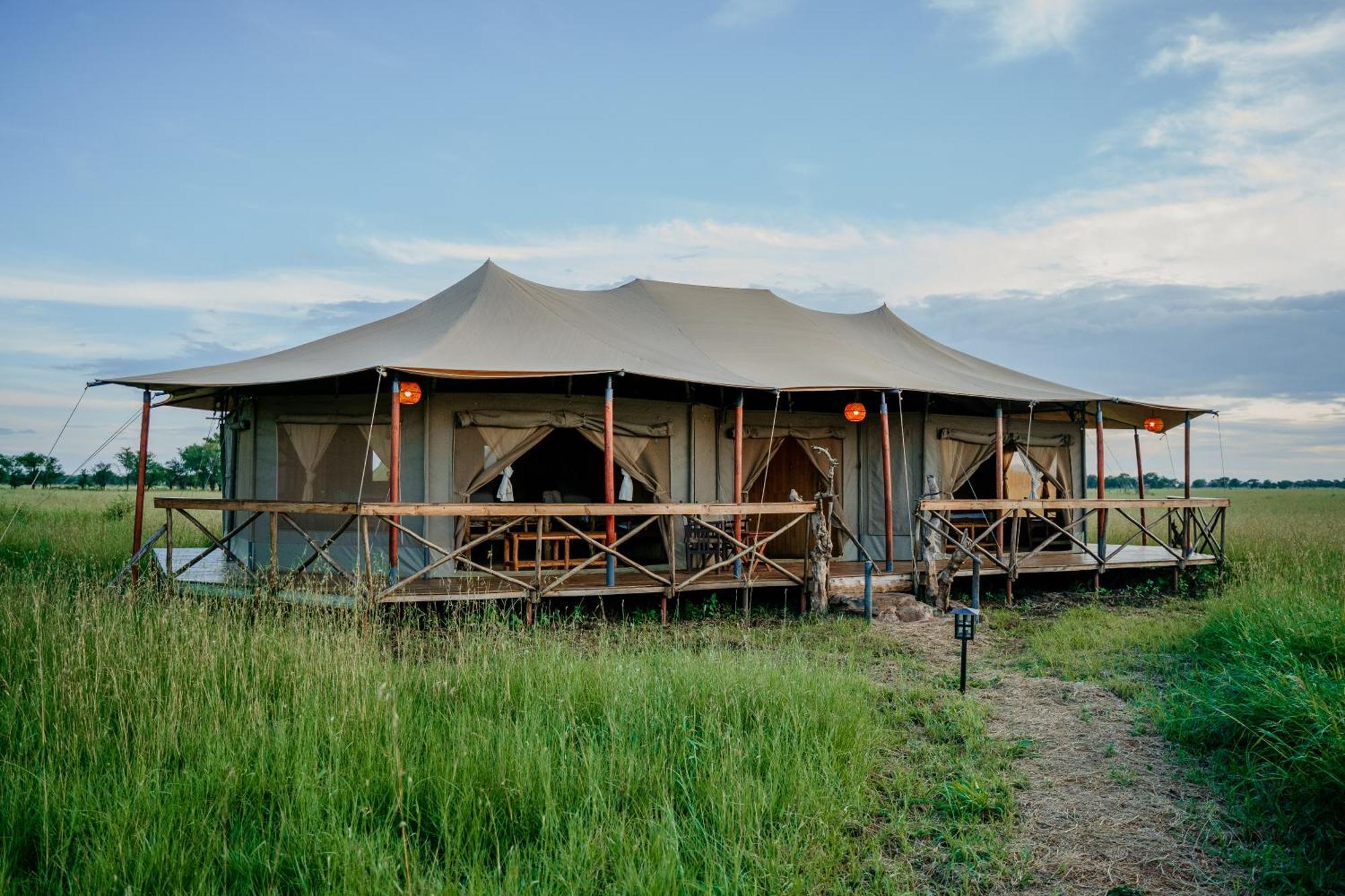 Hotel Zawadi Camp Serengeti Exterior foto