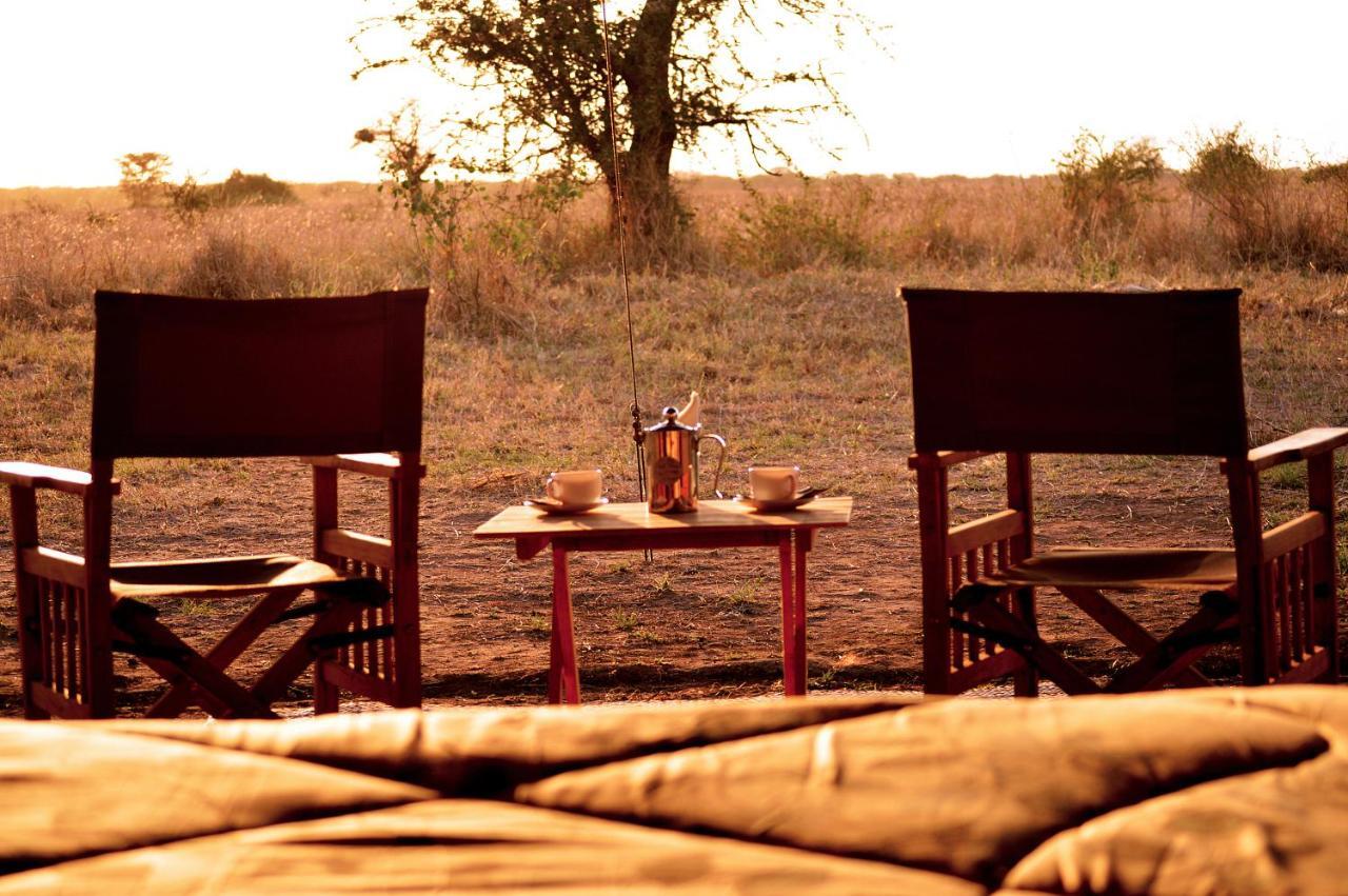 Hotel Zawadi Camp Serengeti Exterior foto