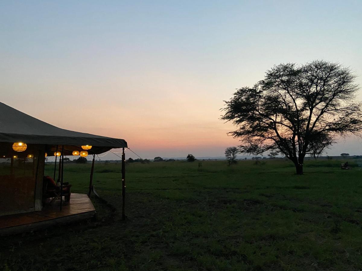 Hotel Zawadi Camp Serengeti Exterior foto